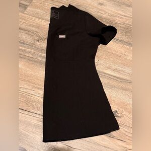 Woman’s Figs Black Scrub Top